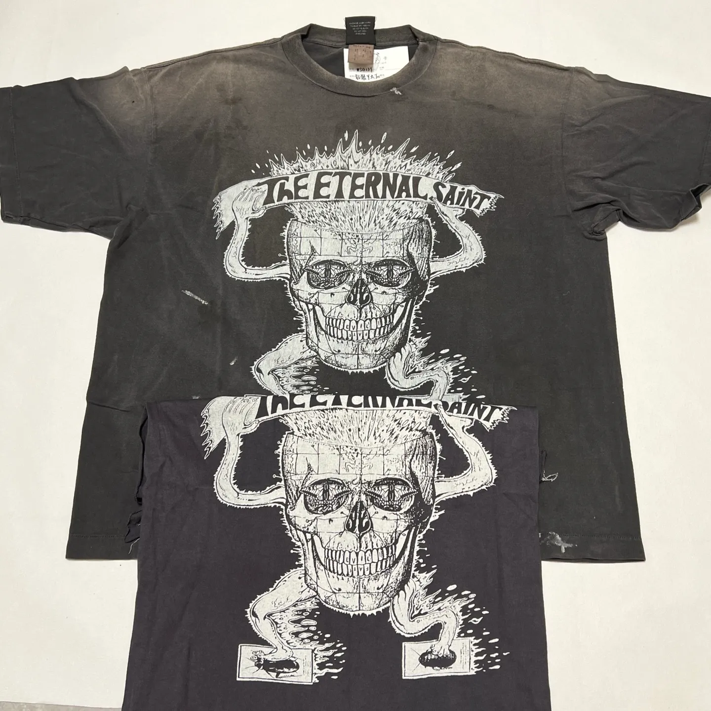 Printing proofing SAINT Mxxxxxx SS TEE/THE ETERNAL/BLK Latest model Skull beetle distressed sulfur-dyed retro short-sleeves Washed black S-XL Garment dyeing Re-washed to distress Ma Liu faded Top-notch printing process Simulated natural distressed style Genuinely correct version Original consistent main mark/washed mark/angel anti-counterfeiting mark